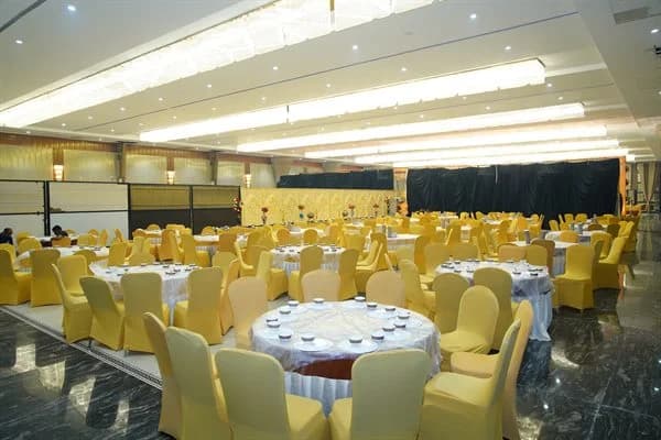 Showcase by R9 Convention